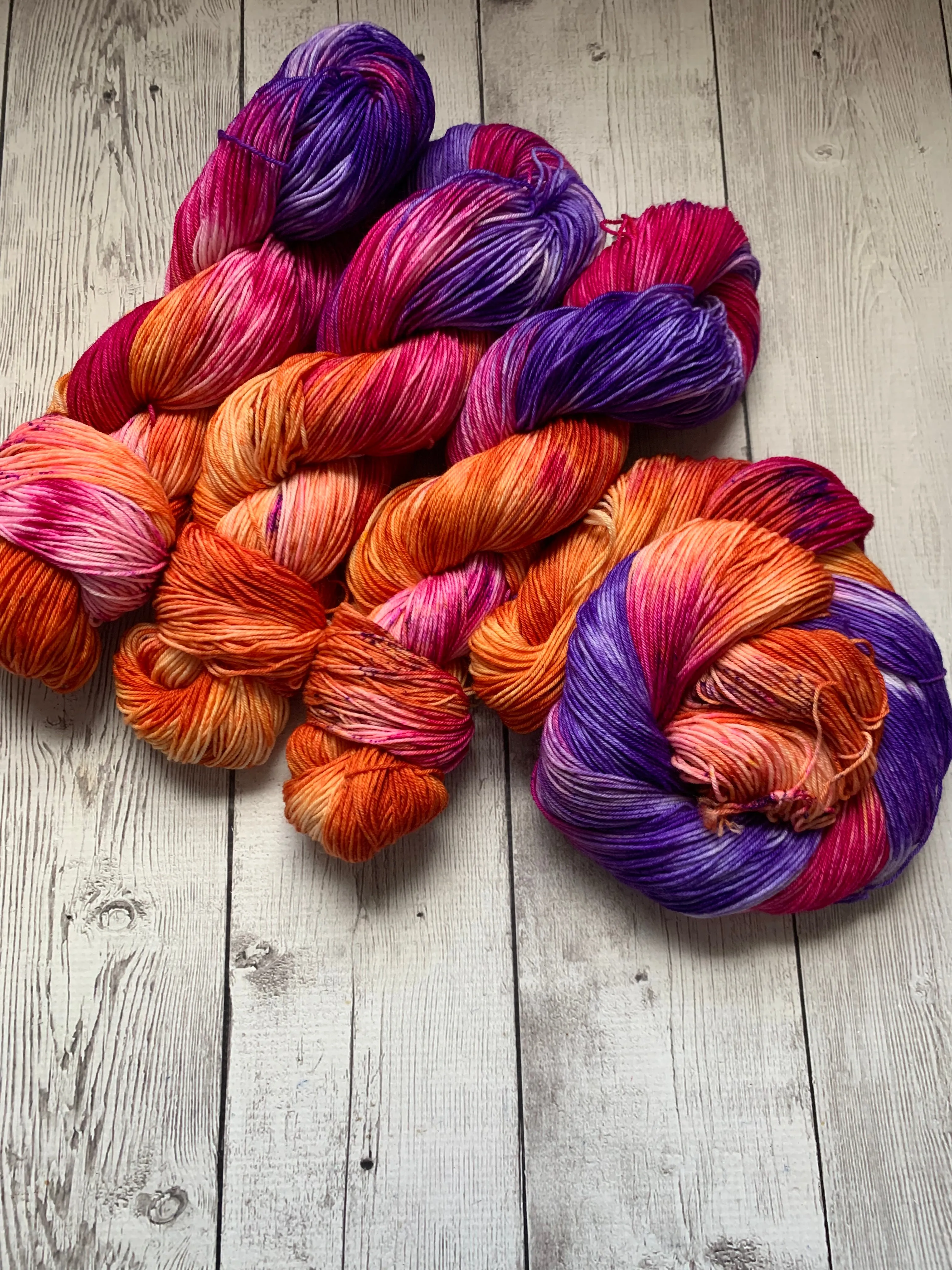 2023 NJ WOOL WALK COLORWAY - "SUNSET GAZING"™ MULTIPLE BASES
