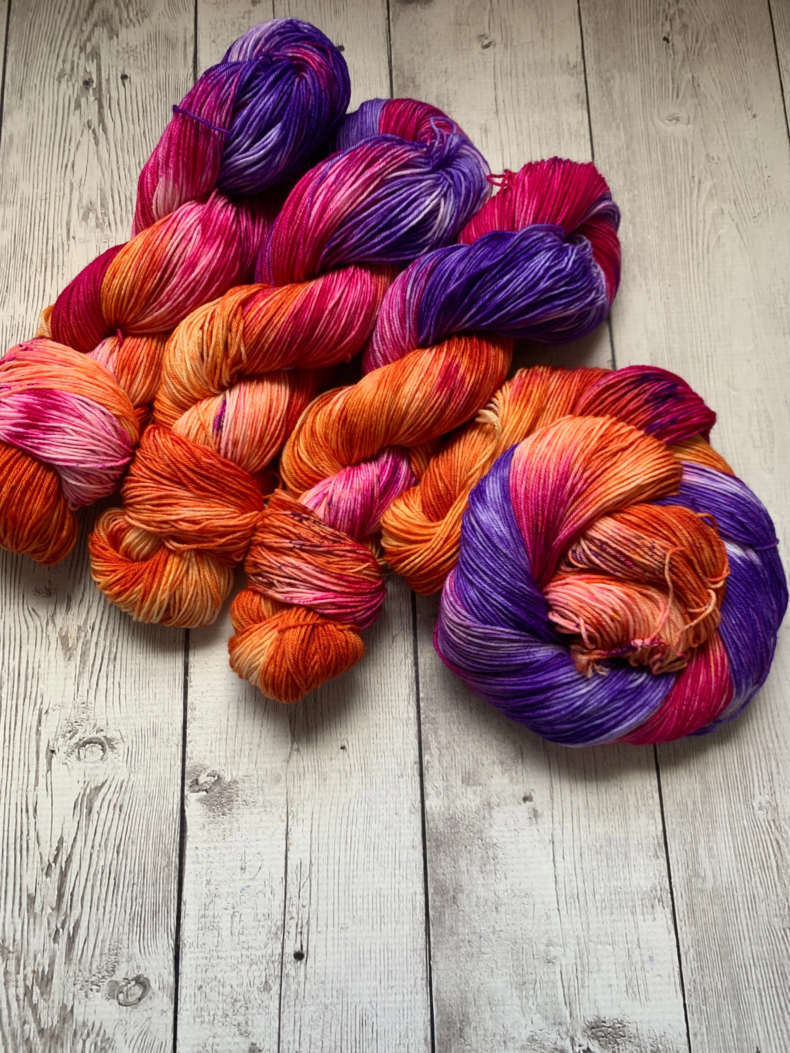 2023 NJ WOOL WALK COLORWAY - "SUNSET GAZING"™ MULTIPLE BASES