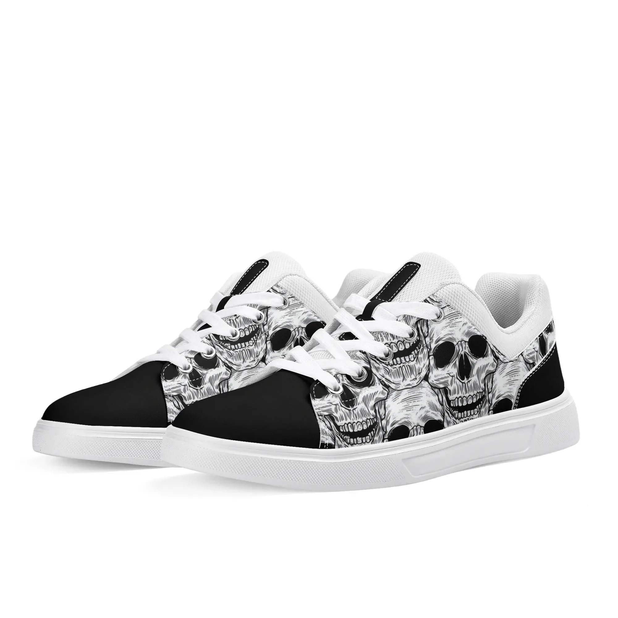 Black and White Skull Pattern Low Top Skateboard Shoes With Logo