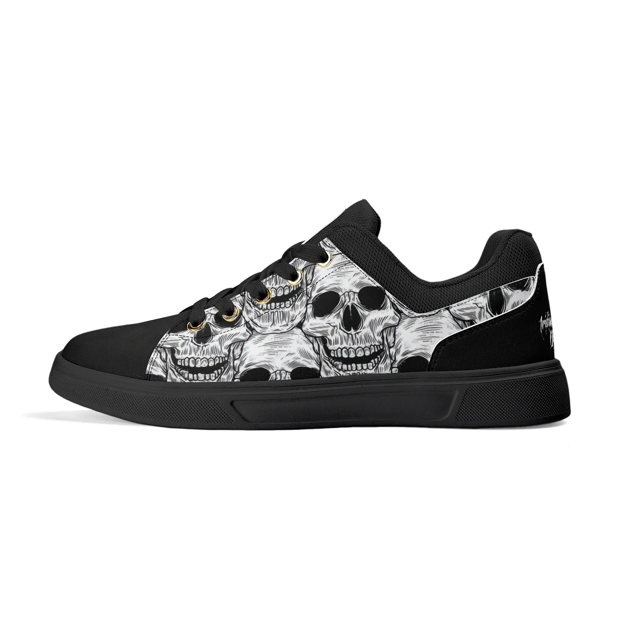 Black and White Skull Pattern Low Top Skateboard Shoes With Logo