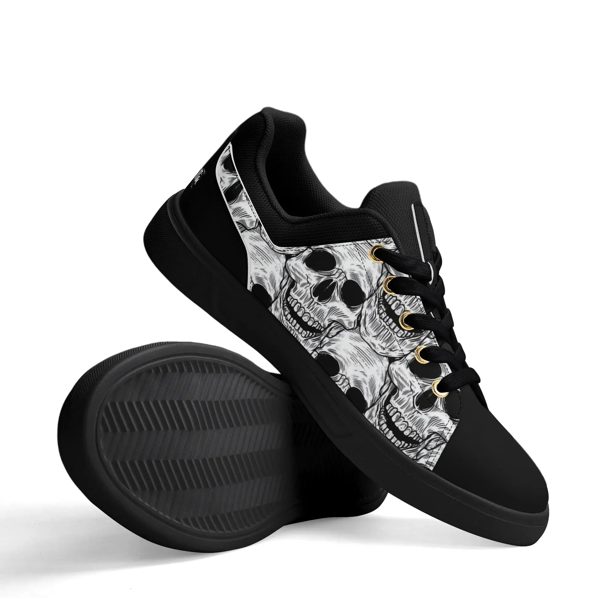 Black and White Skull Pattern Low Top Skateboard Shoes With Logo
