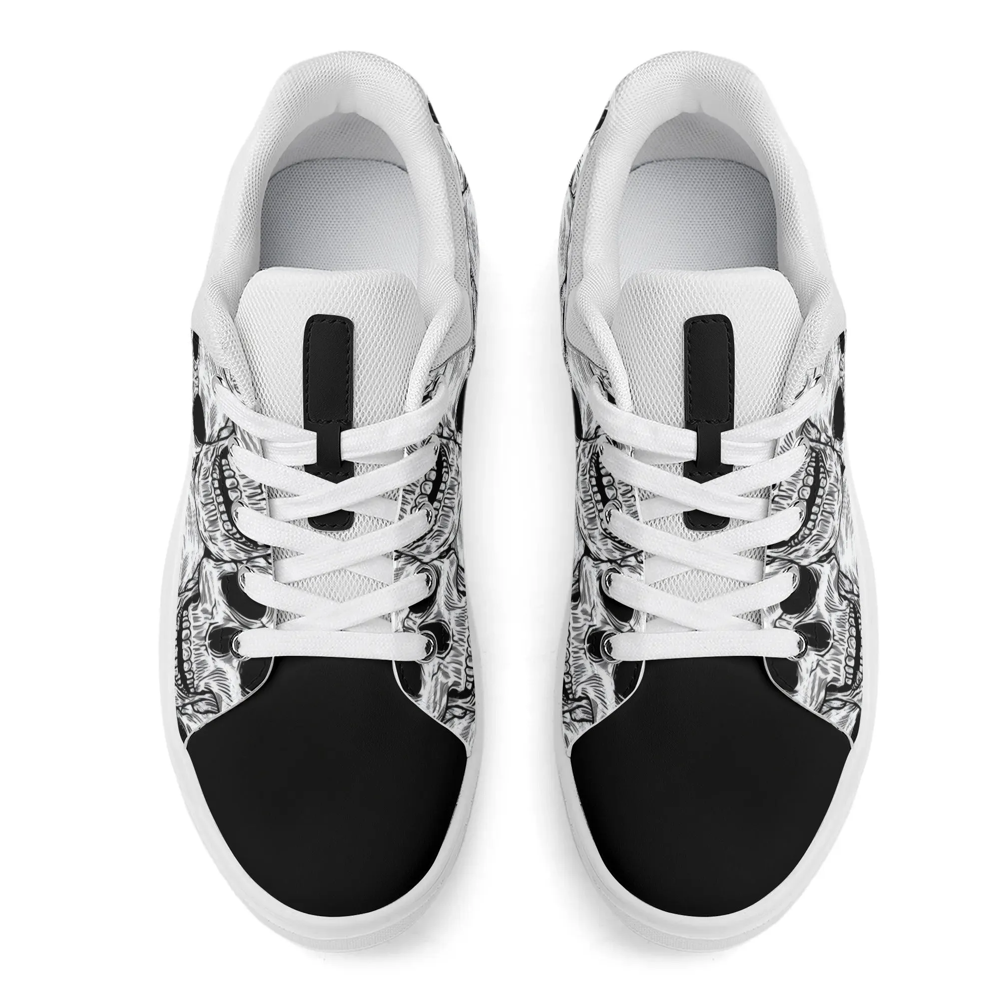 Black and White Skull Pattern Low Top Skateboard Shoes With Logo