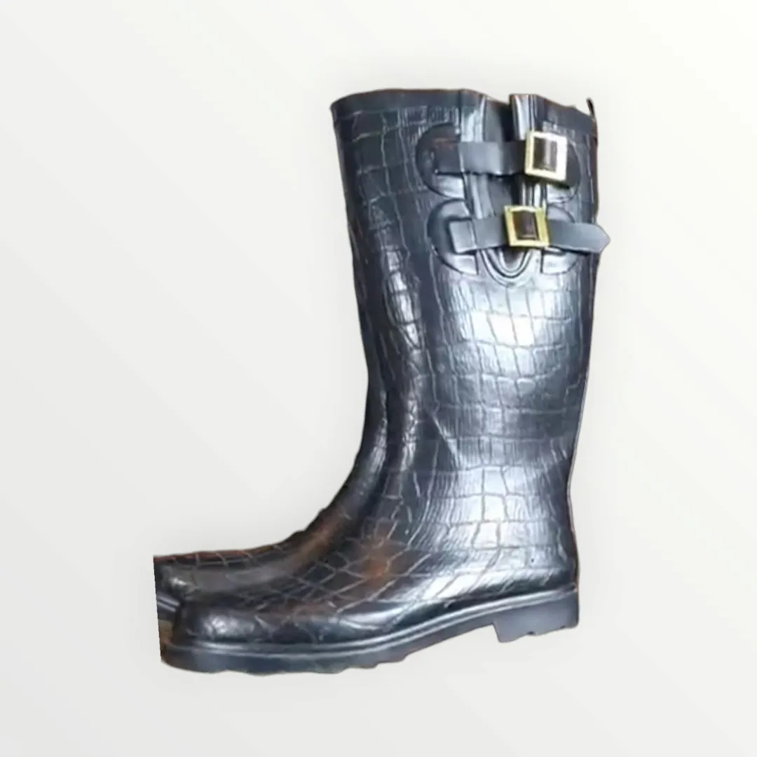 Black reptile embossed rain boots sz 10