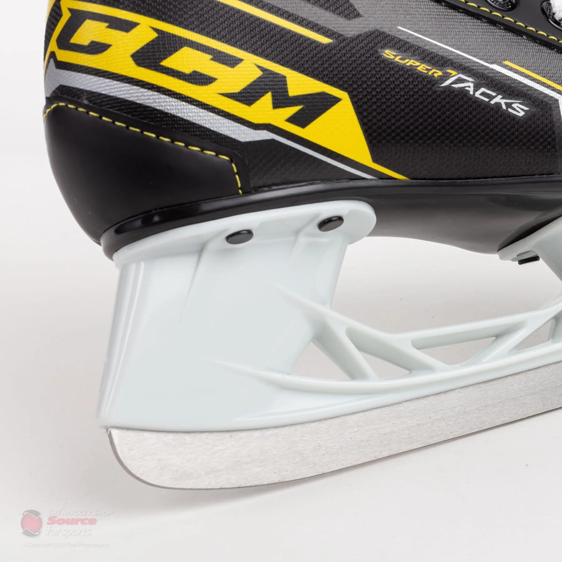 CCM Super Tacks 9350 Youth Hockey Skates