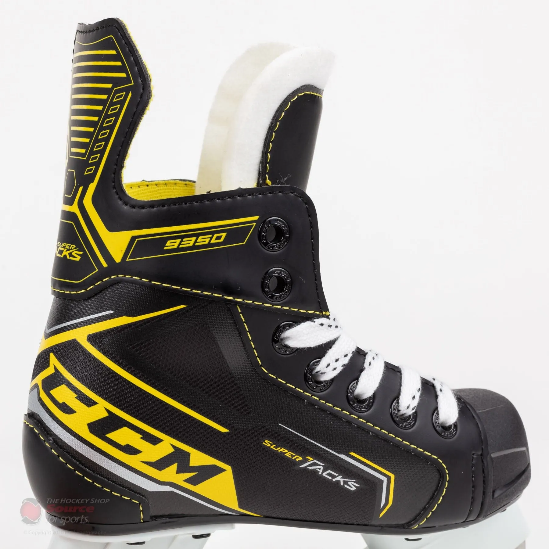 CCM Super Tacks 9350 Youth Hockey Skates