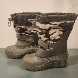 Columbia Boys Powderbug Plus II Rain Winter Snow Boot Waterproof Camo Gray Sz 4
