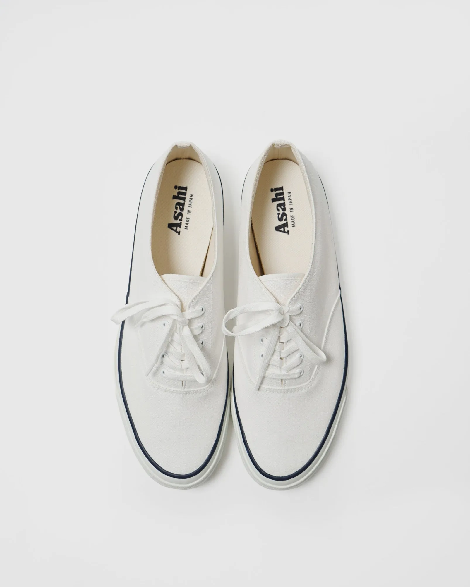 Deck Shoes / White