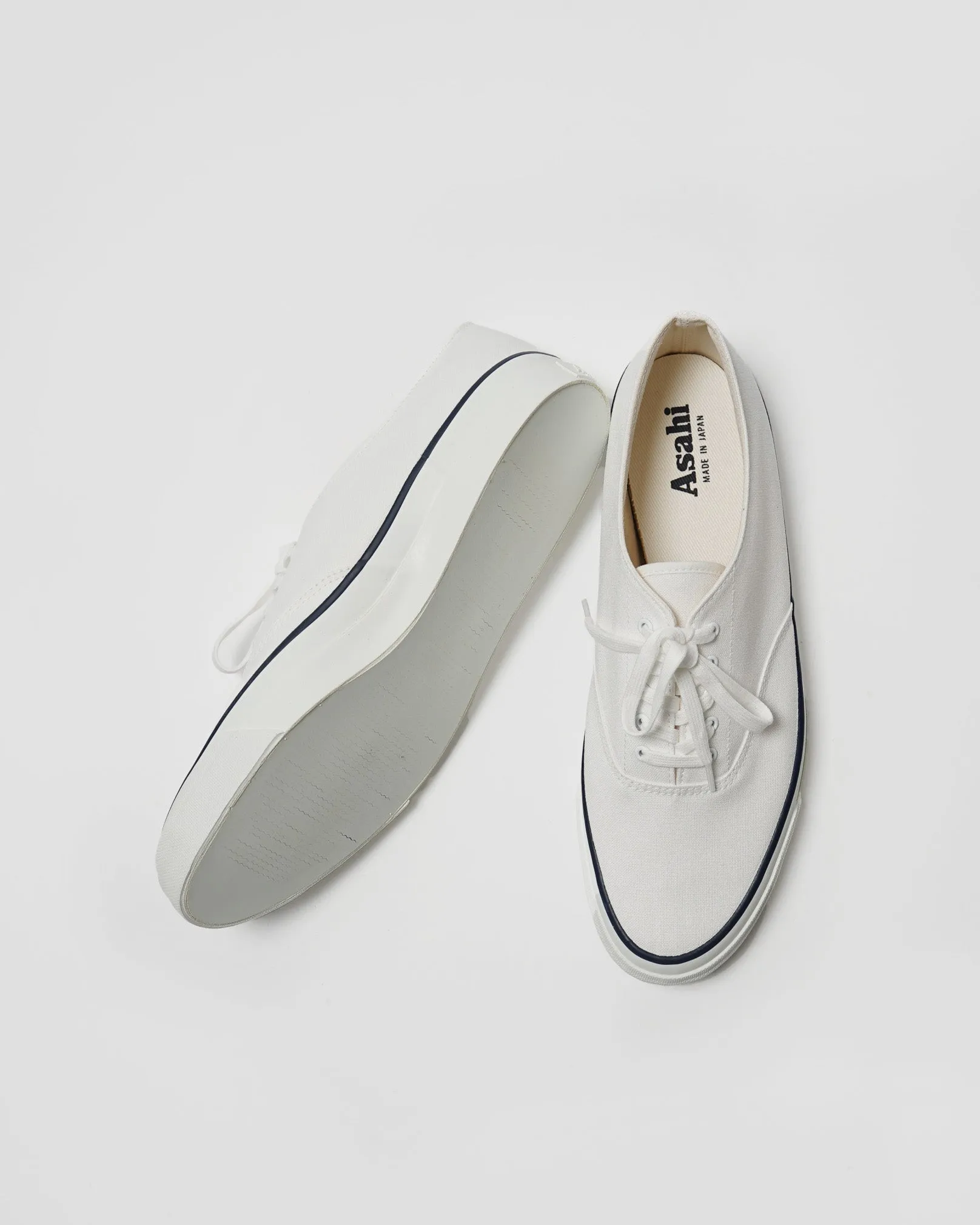 Deck Shoes / White