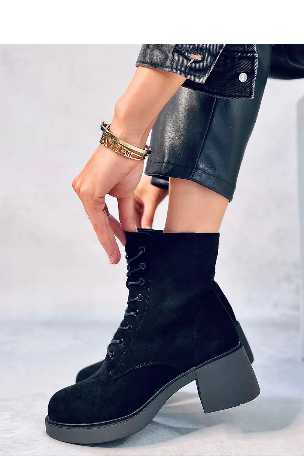 Heel boots