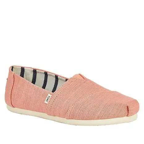 Infant’s TOMS Classic Canvas – Iconic Comfort & Easy Slip-On