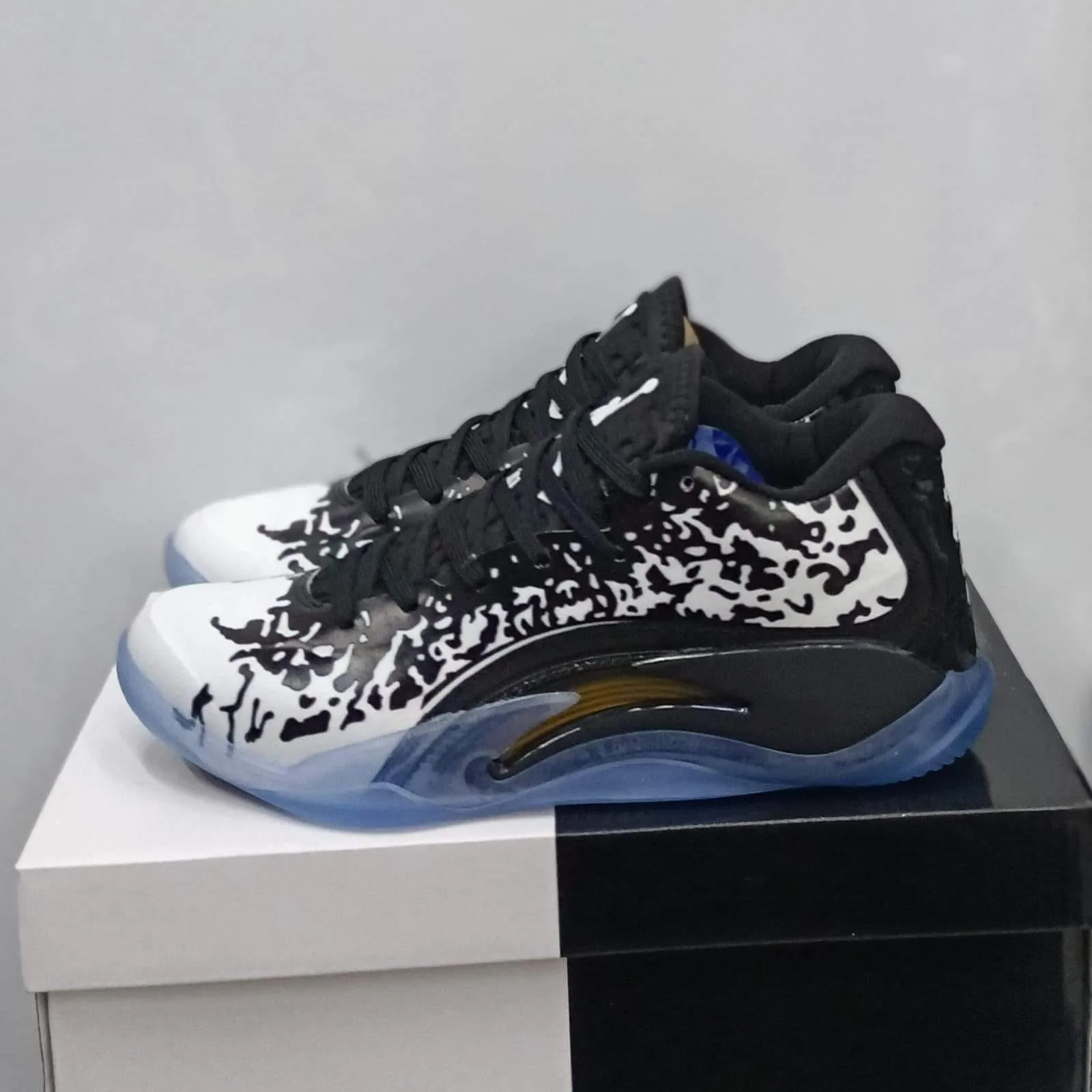 Jordan Zion 3.0 Black and White