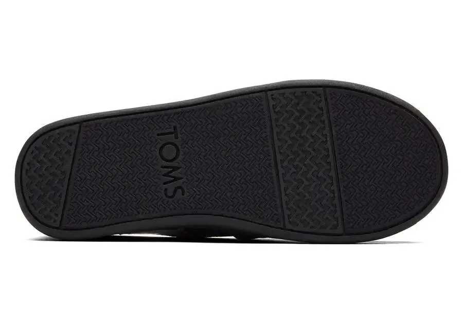 Kids’ TOMS Classic Canvas – Iconic Slip-On with Everyday Comfort