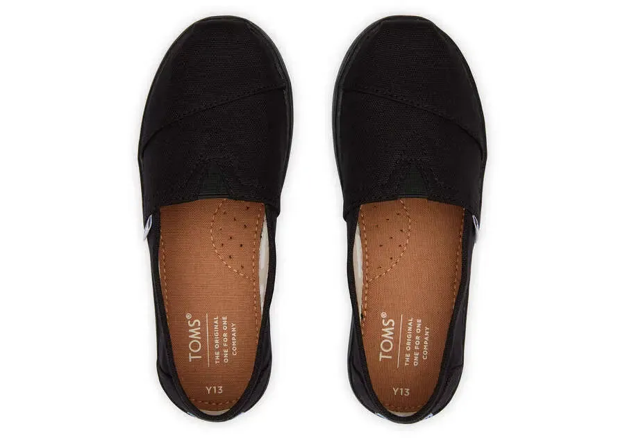 Kids’ TOMS Classic Canvas – Iconic Slip-On with Everyday Comfort