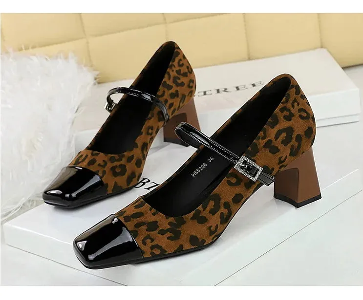 Leopard Print Women Pumps Suede Middle Heel Shoes Sexy Mary Jane Shoes Rhinestone Buckle Ladies Shoe Square Head