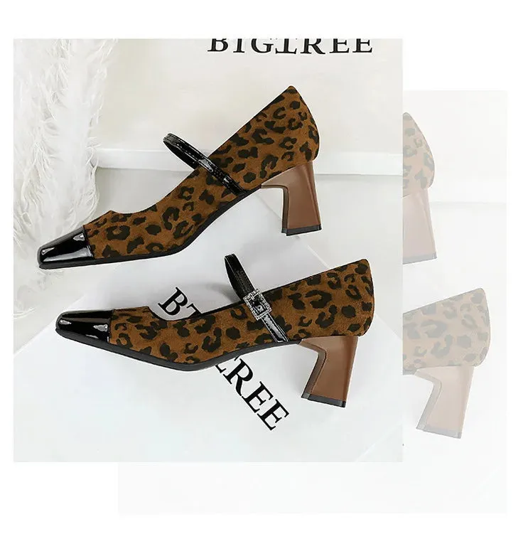 Leopard Print Women Pumps Suede Middle Heel Shoes Sexy Mary Jane Shoes Rhinestone Buckle Ladies Shoe Square Head