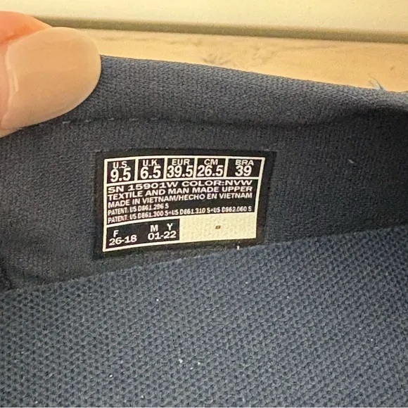 NWOT SKECHERS Performance Go Walk 5 15901 Navy Blue Slip On Size 9.5
