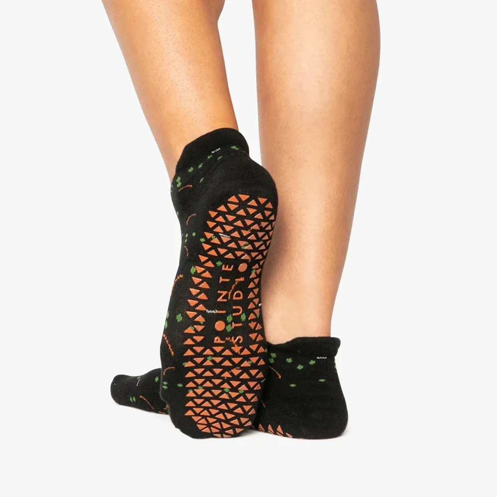 Pointe Studio NST FF Tick Tock (2 colours)