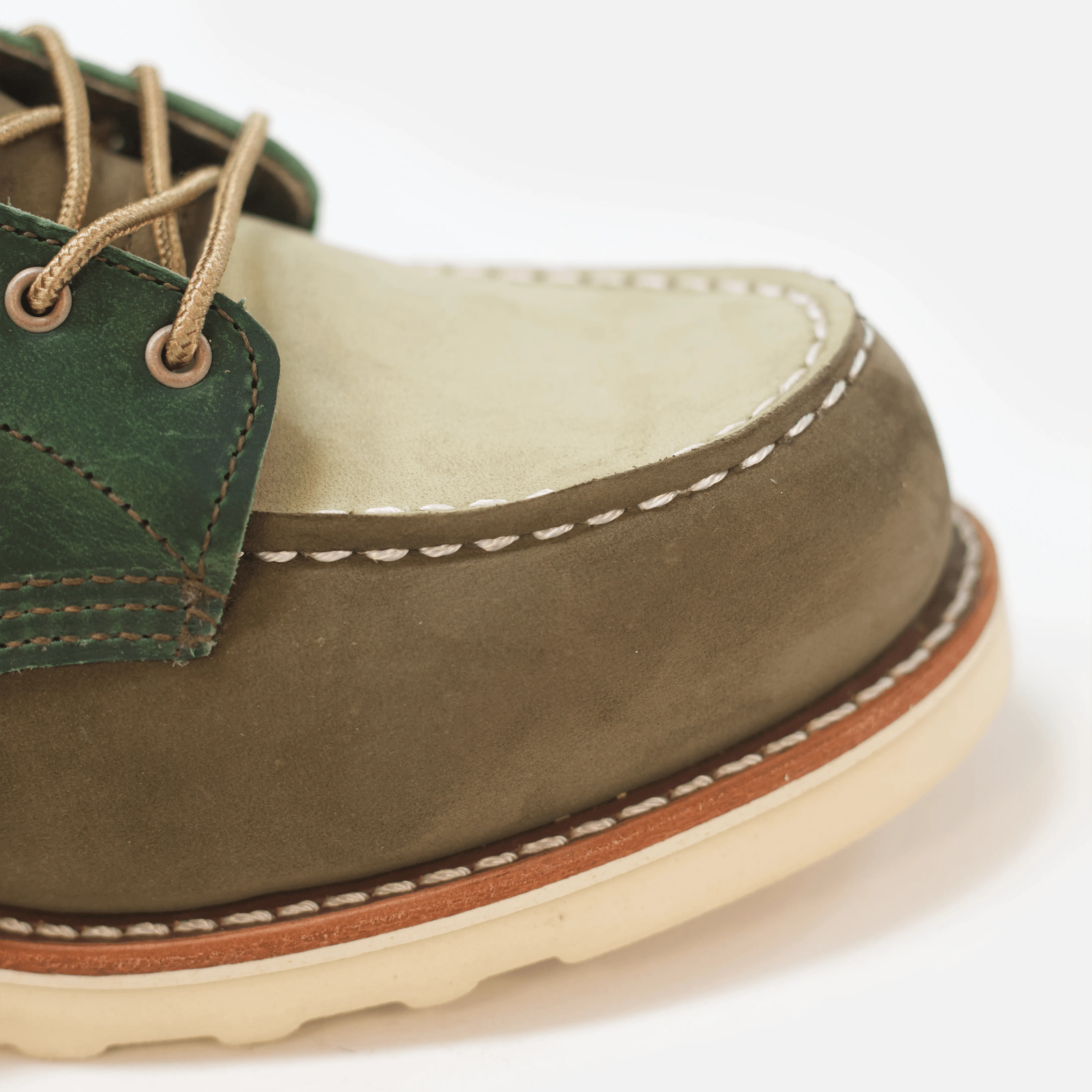 Red Wing Heritage 6 Inch #3466 Women’s Classic Moc in Multi Army Leather