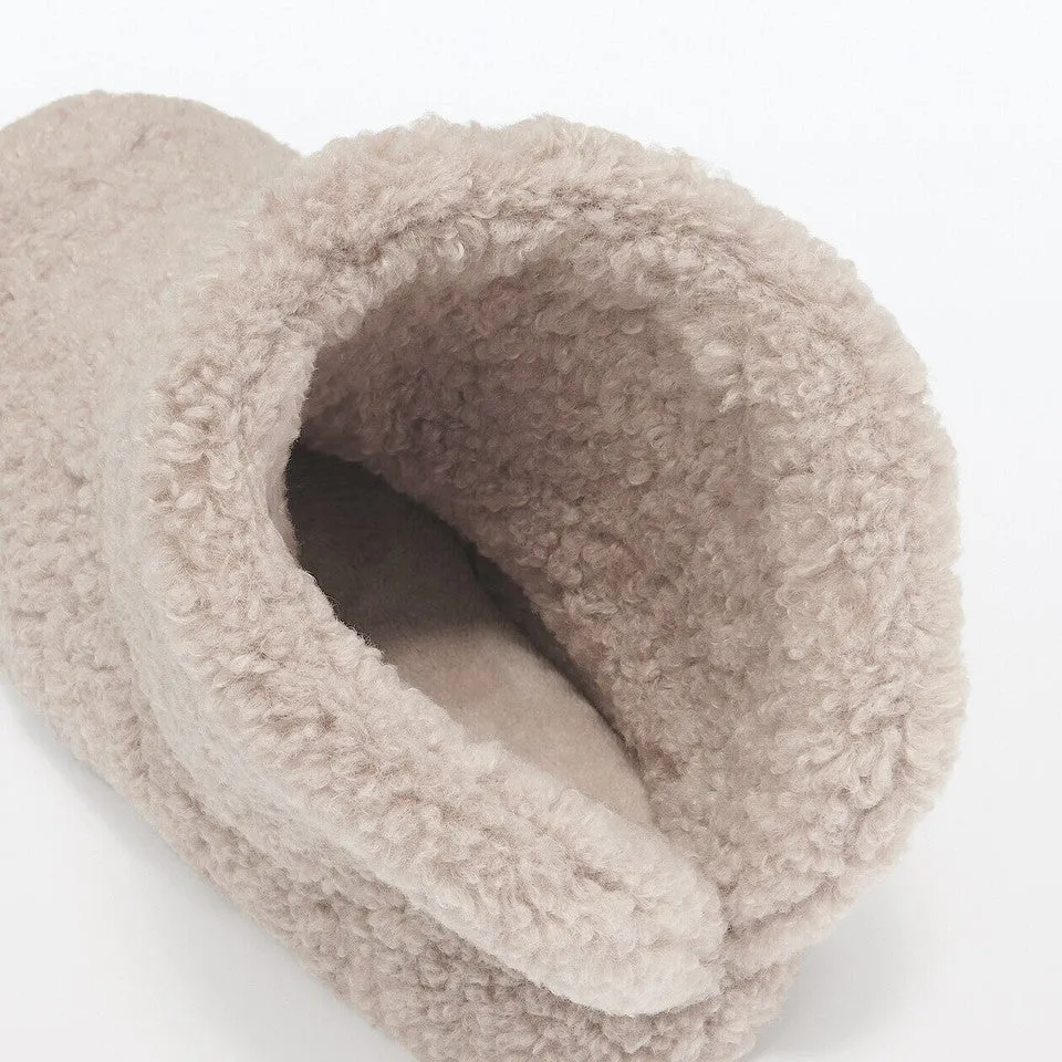Unisex Boa Slipper Boots